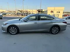 Lexus ES-Series