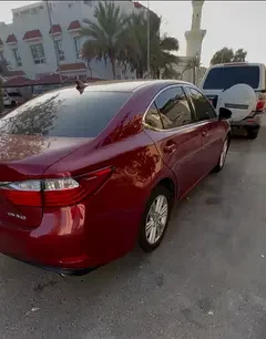 Lexus ES-Series