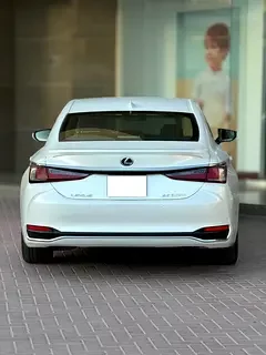 Lexus ES-Series