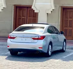 Lexus ES-Series
