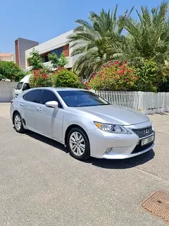 Lexus ES-Series
