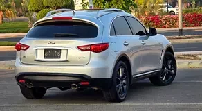 Infiniti QX70