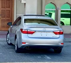 Lexus ES-Series
