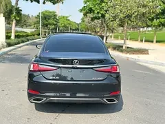 Lexus ES-Series