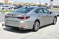 Lexus ES-Series