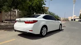 Lexus ES-Series