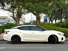 Nissan Maxima