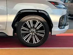 Lexus LX-Series