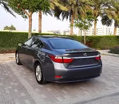 Lexus ES-Series