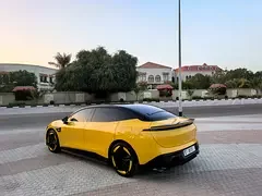 Zeekr 007