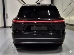 Nio EL8