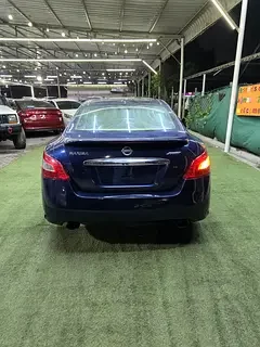 Nissan Maxima