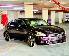 Nissan Maxima