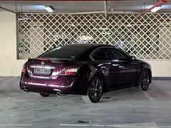 Nissan Maxima