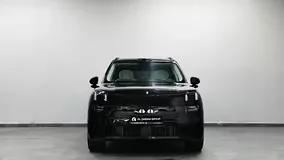 Lynk & Co 900