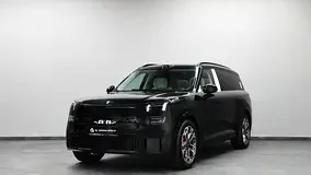 Lynk & Co 900