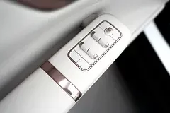 Lynk & Co 900