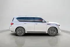 Infiniti QX80