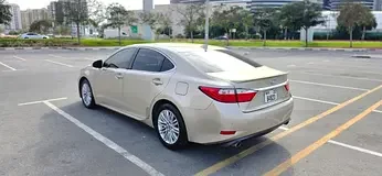 Lexus ES-Series