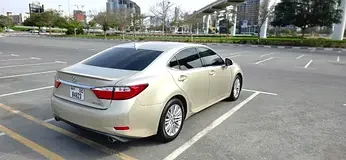 Lexus ES-Series