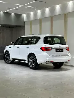 Infiniti QX80