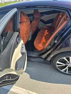 Nissan Maxima