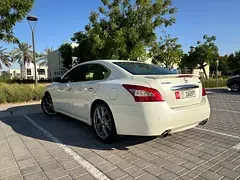 Nissan Maxima