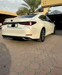 Lexus ES-Series