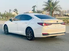 Lexus ES-Series