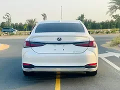 Lexus ES-Series