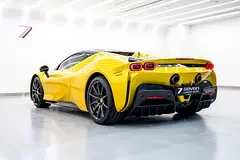 Ferrari SF90 Spider