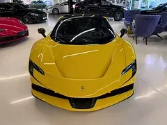 Ferrari SF90 Spider