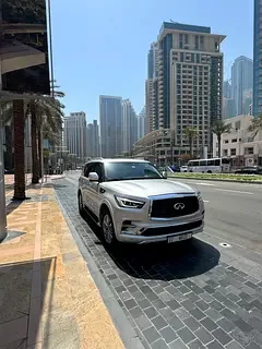 Infiniti QX80