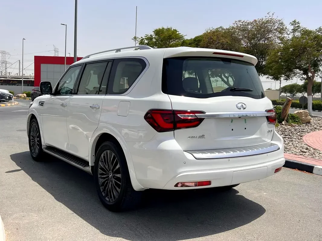 Infiniti QX80