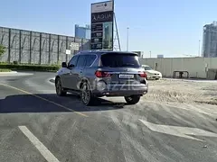 Infiniti QX80