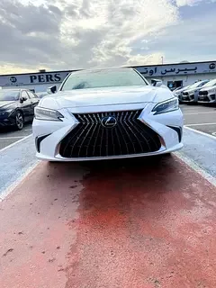 Lexus ES-Series