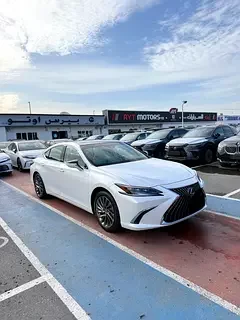 Lexus ES-Series