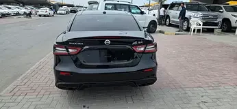 Nissan Maxima