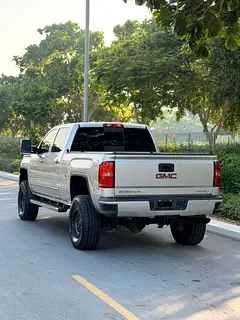 GMC Sierra