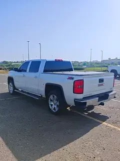 GMC Sierra