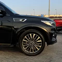Infiniti QX80