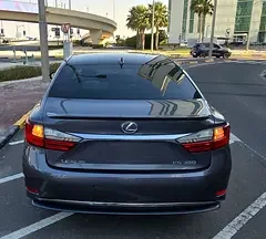 Lexus ES-Series