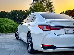 Lexus ES-Series