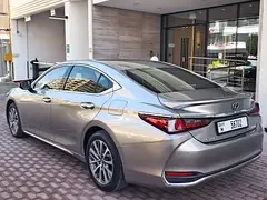 Lexus ES-Series