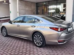 Lexus ES-Series