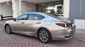 Lexus ES-Series
