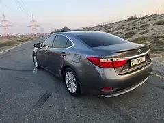 Lexus ES-Series
