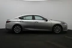 Lexus ES-Series