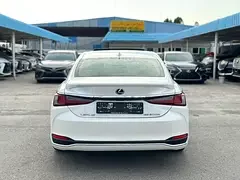 Lexus ES-Series