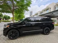 Lincoln Navigator